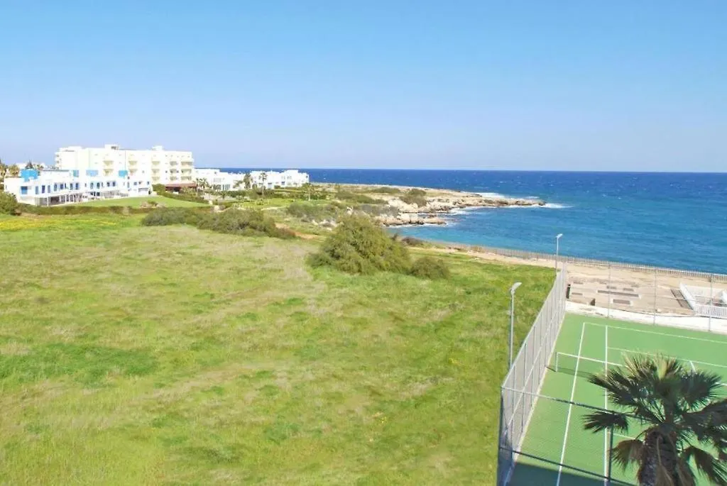Number 10 @ Coralli Protaras 0*,